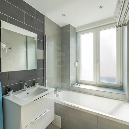 ❂ Les Roches ❂ Chic ❂ Centre ❂ 6 Pers. ❂ Rdc ❂ Rbnb ❂ Apartamento *