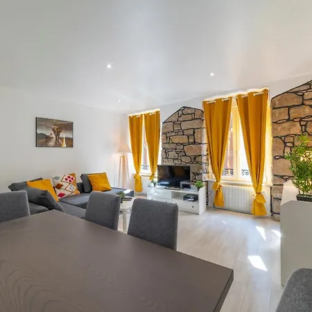 ❂ Les Roches ❂ Chic ❂ Centre ❂ 6 Pers. ❂ Rdc ❂ Rbnb ❂ Apartamento